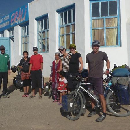 Post Pamirskiy Guest House Erali المظهر الخارجي الصورة